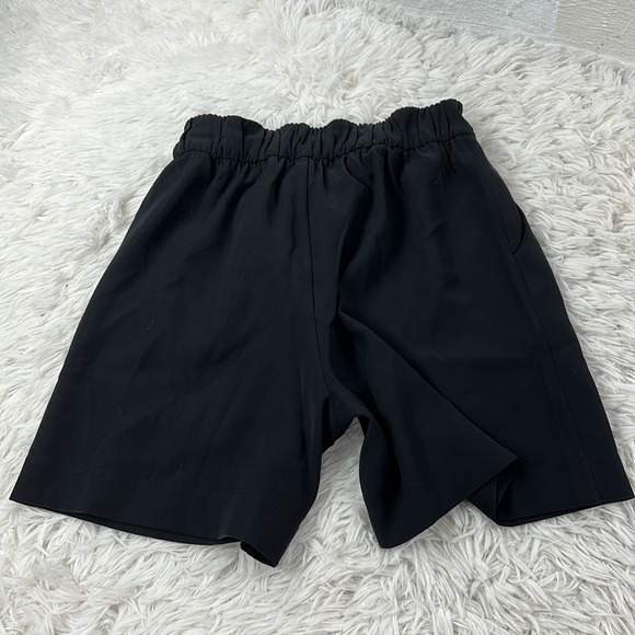 Lululemon Noir Short 5.5" Black - Picture 7 of 7